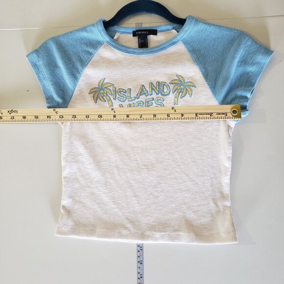 Forever 21‎ Island Vibes Short Sleeve Baby Tee Size S Y2K Baddie Beach Summer - Picture 3 of 6
